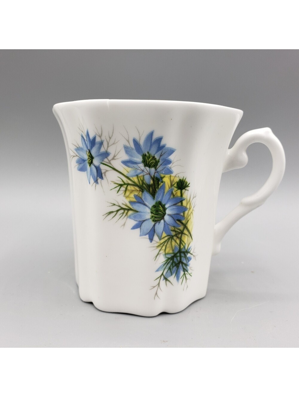 Vintage Royal Grafton Bone China Mug Cup Blue Daisy England Tea Coffee Flowers